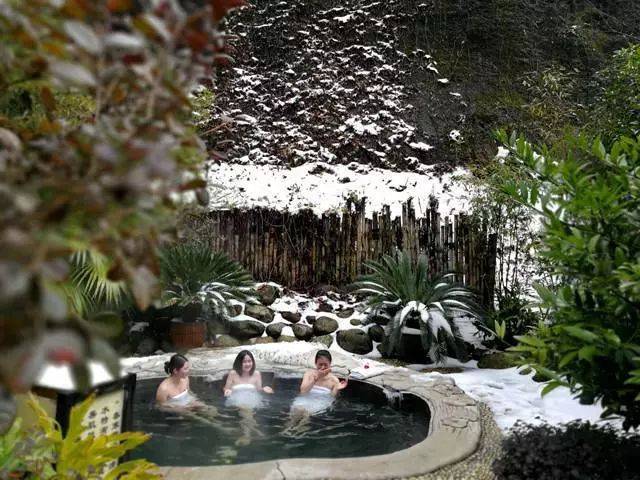 69.9元特惠 | 莽山森林溫泉門票,不用去北海道就可以邊泡溫泉邊賞雪!